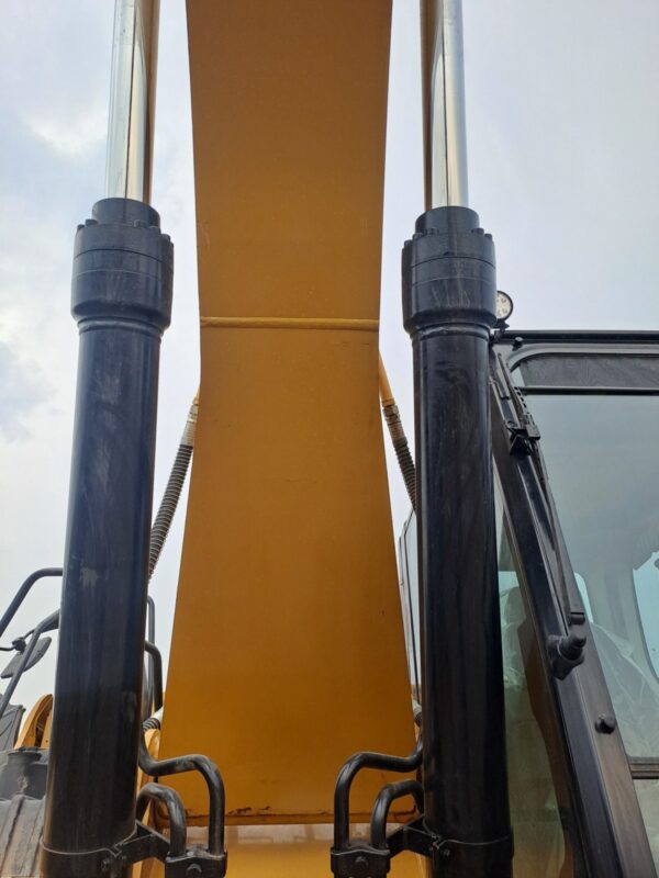 CATERPILLAR 330GC 2023 NUEVA - Image 12