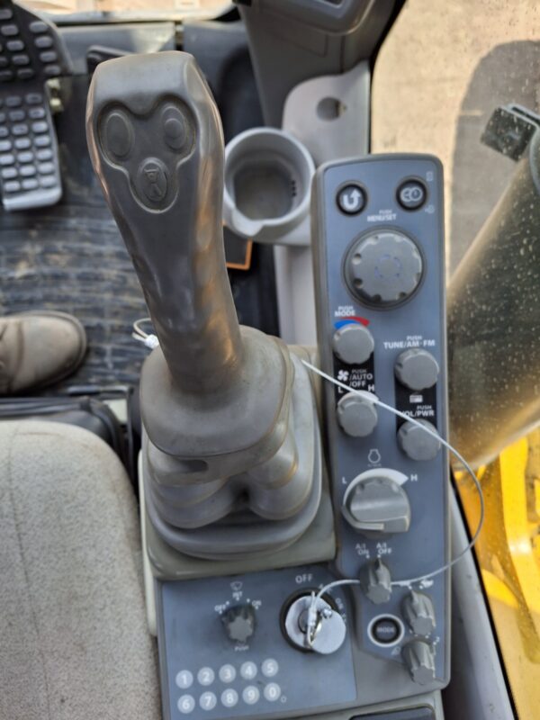 JOHN DEERE 470GLC - Image 25