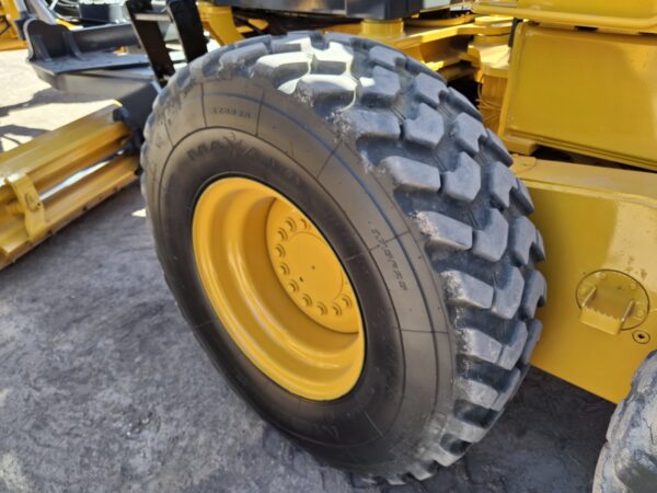 JOHN DEERE 672D - Image 23