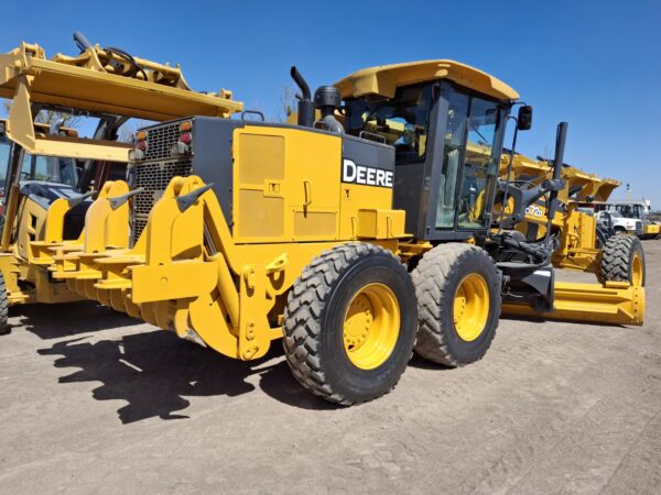 JOHN DEERE 672D - Image 7