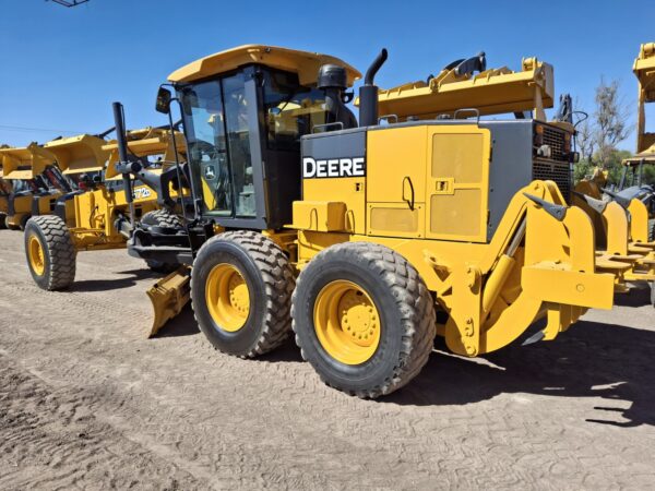 JOHN DEERE 672D - Image 6