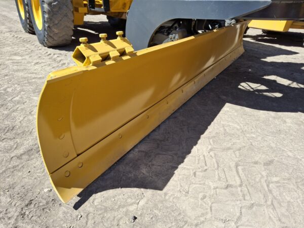 JOHN DEERE 672D - Image 9