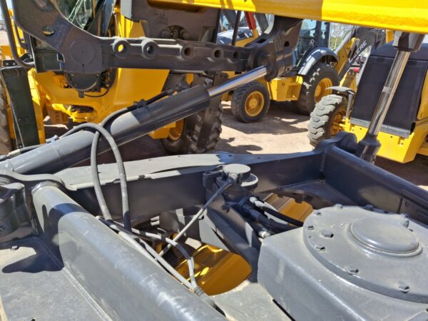 JOHN DEERE 672D - Image 12