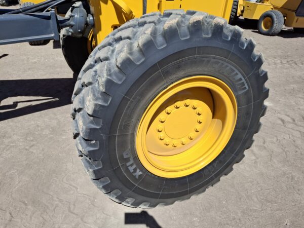 JOHN DEERE 672D - Image 21